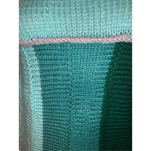 Vintage Colorful Hand Knit Sweater Size Medium - Picture 12 of 13